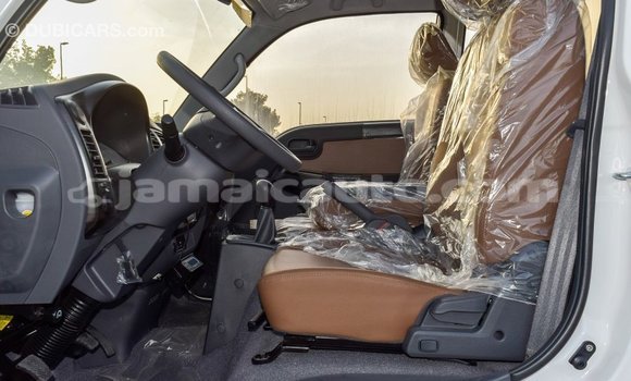 Acheter Import Voiture Kia K3 Blanc à Import - Dubai, Clarendon Acheter Import Voiture Kia K3 Blanc à Import - Dubai, Clarendon