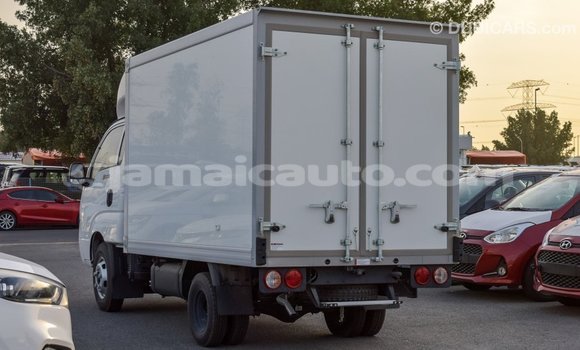 Acheter Import Voiture Kia K3 Blanc à Import - Dubai, Clarendon Acheter Import Voiture Kia K3 Blanc à Import - Dubai, Clarendon