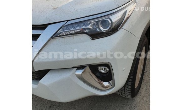 Buy Import Toyota Fortuner White Car in Import - Dubai in Clarendon Buy Import Toyota Fortuner White Car in Import - Dubai in Clarendon