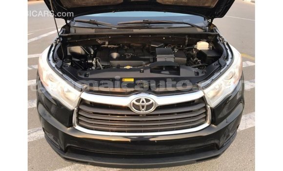 Acheter Import Voiture Toyota Highlander Noir à Import - Dubai, Clarendon Acheter Import Voiture Toyota Highlander Noir à Import - Dubai, Clarendon