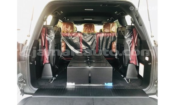 Acheter Import Voiture Lexus LX Blanc à Import - Dubai, Clarendon Acheter Import Voiture Lexus LX Blanc à Import - Dubai, Clarendon