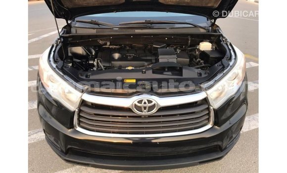 Acheter Import Voiture Toyota Highlander Noir à Import - Dubai, Clarendon Acheter Import Voiture Toyota Highlander Noir à Import - Dubai, Clarendon