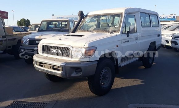 Buy Import Toyota Land Cruiser White Car in Import - Dubai in Clarendon Buy Import Toyota Land Cruiser White Car in Import - Dubai in Clarendon