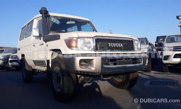 Buy Import Toyota Land Cruiser White Car in Import - Dubai in Clarendon Buy Import Toyota Land Cruiser White Car in Import - Dubai in Clarendon