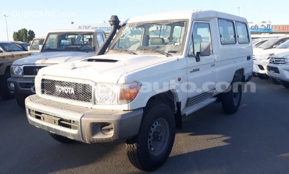 Buy Import Toyota Land Cruiser White Car in Import - Dubai in Clarendon Buy Import Toyota Land Cruiser White Car in Import - Dubai in Clarendon