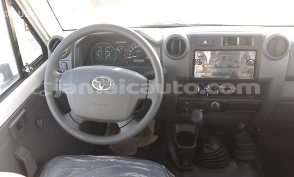 Buy Import Toyota Land Cruiser White Car in Import - Dubai in Clarendon Buy Import Toyota Land Cruiser White Car in Import - Dubai in Clarendon