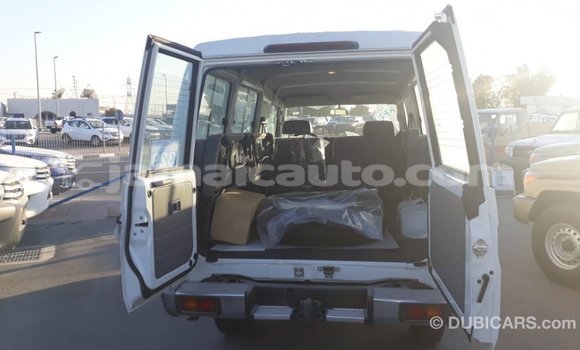 Buy Import Toyota Land Cruiser White Car in Import - Dubai in Clarendon Buy Import Toyota Land Cruiser White Car in Import - Dubai in Clarendon