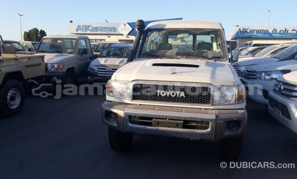 Buy Import Toyota Land Cruiser White Car in Import - Dubai in Clarendon Buy Import Toyota Land Cruiser White Car in Import - Dubai in Clarendon