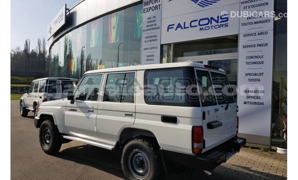 Buy Import Toyota Land Cruiser White Car in Import - Dubai in Clarendon Buy Import Toyota Land Cruiser White Car in Import - Dubai in Clarendon