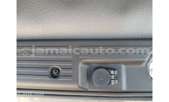 Acheter Import Voiture Toyota Hiace Blanc à Import - Dubai, Clarendon Acheter Import Voiture Toyota Hiace Blanc à Import - Dubai, Clarendon