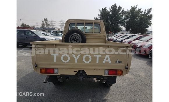 Buy Import Toyota Land Cruiser Beige Car in Import - Dubai in Clarendon Buy Import Toyota Land Cruiser Beige Car in Import - Dubai in Clarendon