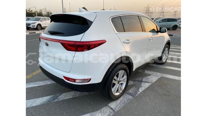 Big with watermark kia sportage clarendon import dubai 2727