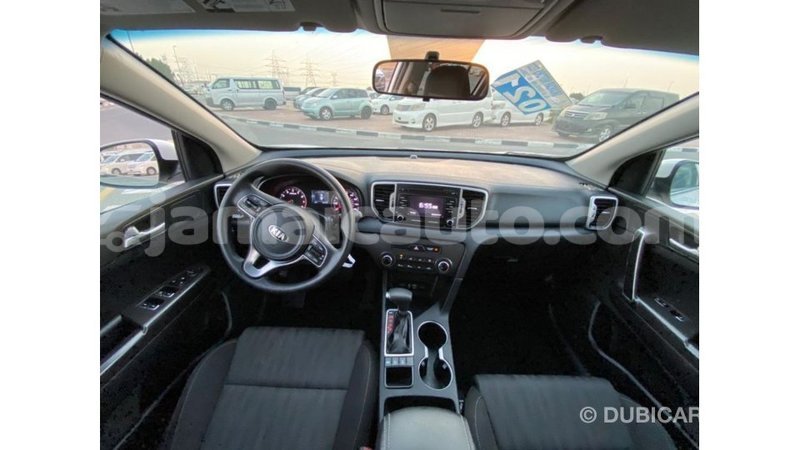 Big with watermark kia sportage clarendon import dubai 2727