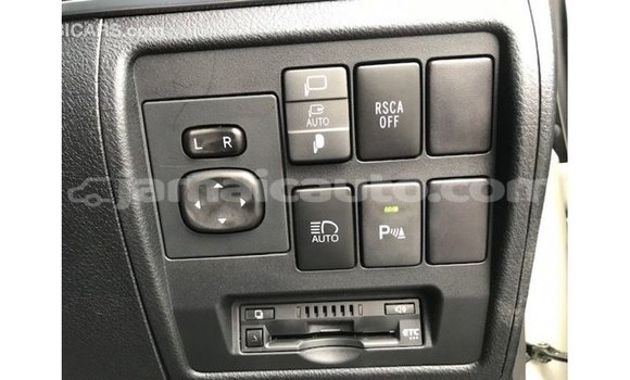 Buy Import Toyota Land Cruiser White Car in Import - Dubai in Clarendon Buy Import Toyota Land Cruiser White Car in Import - Dubai in Clarendon