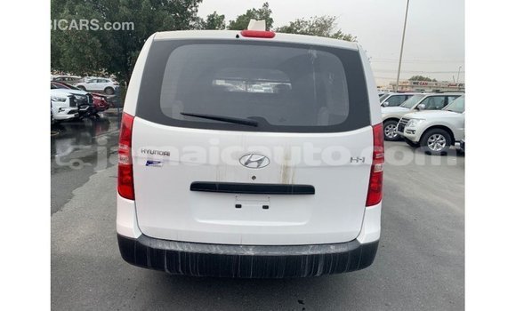 Buy Import Hyundai Cargo White Car in Import - Dubai in Clarendon Buy Import Hyundai Cargo White Car in Import - Dubai in Clarendon