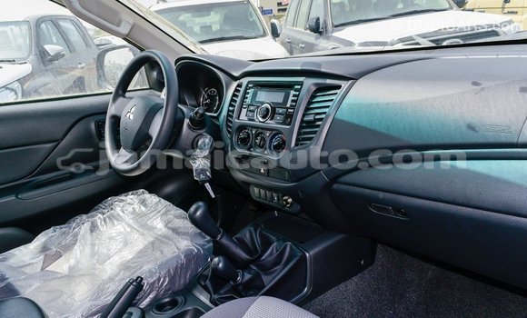 Buy Import Mitsubishi L200 White Car in Import - Dubai in Clarendon Buy Import Mitsubishi L200 White Car in Import - Dubai in Clarendon