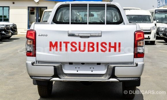 Buy Import Mitsubishi L200 White Car in Import - Dubai in Clarendon Buy Import Mitsubishi L200 White Car in Import - Dubai in Clarendon