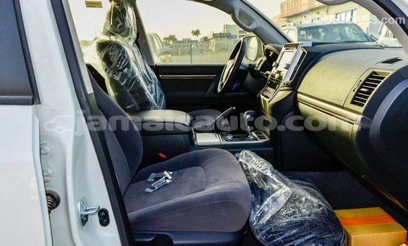 Buy Import Toyota Land Cruiser White Car in Import - Dubai in Clarendon Buy Import Toyota Land Cruiser White Car in Import - Dubai in Clarendon