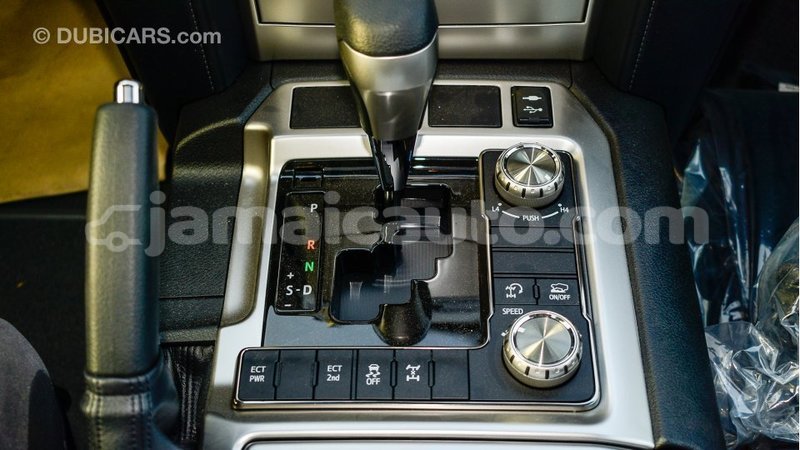 Big with watermark toyota land cruiser clarendon import dubai 2757