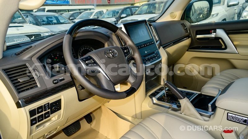 Big with watermark toyota land cruiser clarendon import dubai 2758