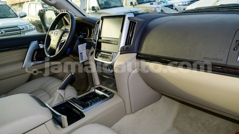Big with watermark toyota land cruiser clarendon import dubai 2758