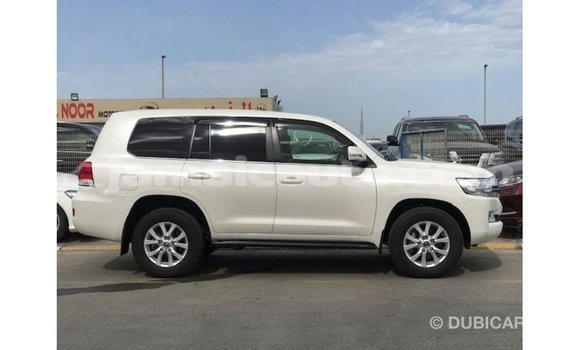Buy Import Toyota Land Cruiser White Car in Import - Dubai in Clarendon Buy Import Toyota Land Cruiser White Car in Import - Dubai in Clarendon