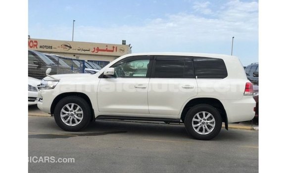 Buy Import Toyota Land Cruiser White Car in Import - Dubai in Clarendon Buy Import Toyota Land Cruiser White Car in Import - Dubai in Clarendon