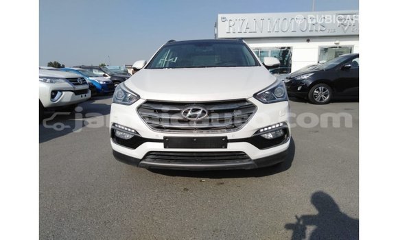 Acheter Import Voiture Hyundai Santa Fe Blanc à Import - Dubai, Clarendon Acheter Import Voiture Hyundai Santa Fe Blanc à Import - Dubai, Clarendon