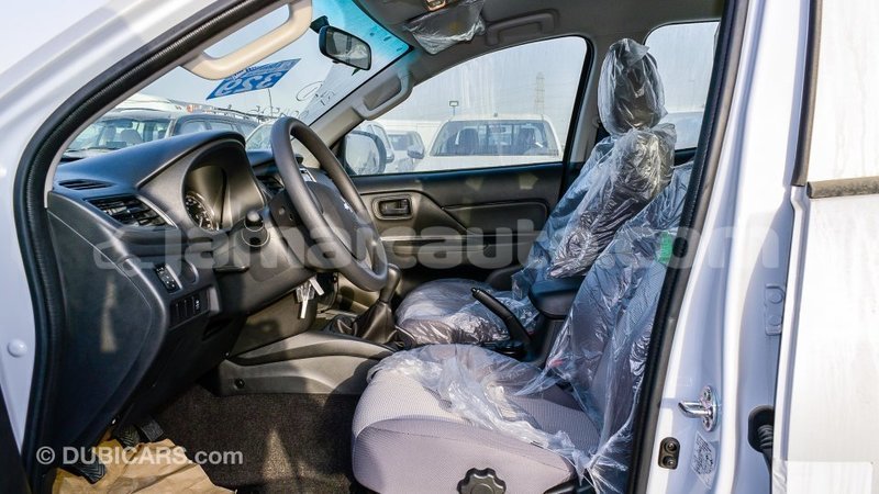 Big with watermark mitsubishi l200 clarendon import dubai 2770
