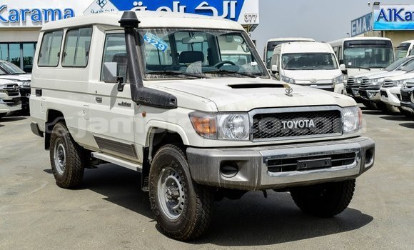 Buy Import Toyota Land Cruiser White Car in Import - Dubai in Clarendon Buy Import Toyota Land Cruiser White Car in Import - Dubai in Clarendon
