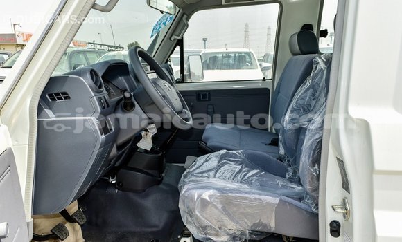 Buy Import Toyota Land Cruiser White Car in Import - Dubai in Clarendon Buy Import Toyota Land Cruiser White Car in Import - Dubai in Clarendon