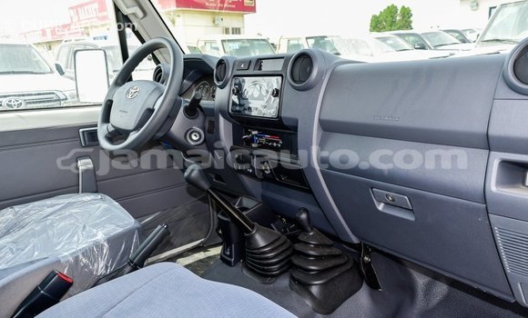Buy Import Toyota Land Cruiser White Car in Import - Dubai in Clarendon Buy Import Toyota Land Cruiser White Car in Import - Dubai in Clarendon