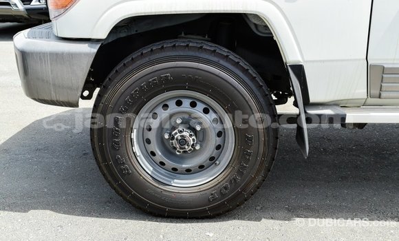 Buy Import Toyota Land Cruiser White Car in Import - Dubai in Clarendon Buy Import Toyota Land Cruiser White Car in Import - Dubai in Clarendon