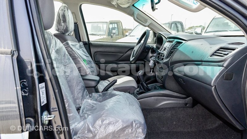 Big with watermark mitsubishi l200 clarendon import dubai 2772