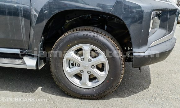 Buy Import Mitsubishi L200 Other Car in Import - Dubai in Clarendon Buy Import Mitsubishi L200 Other Car in Import - Dubai in Clarendon