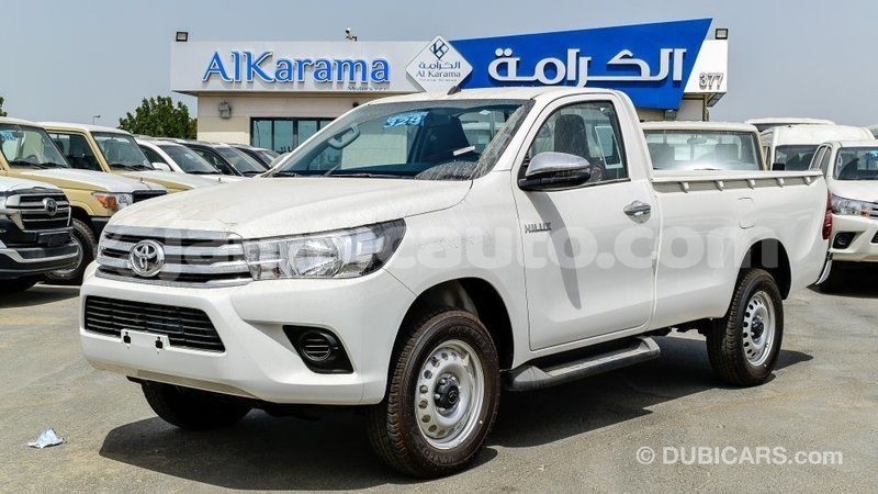 Big with watermark toyota hilux clarendon import dubai 2773