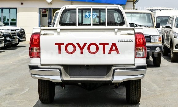 Buy Import Toyota Hilux White Car in Import - Dubai in Clarendon Buy Import Toyota Hilux White Car in Import - Dubai in Clarendon