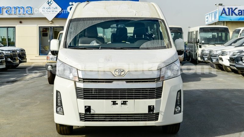 Big with watermark toyota hiace clarendon import dubai 2775