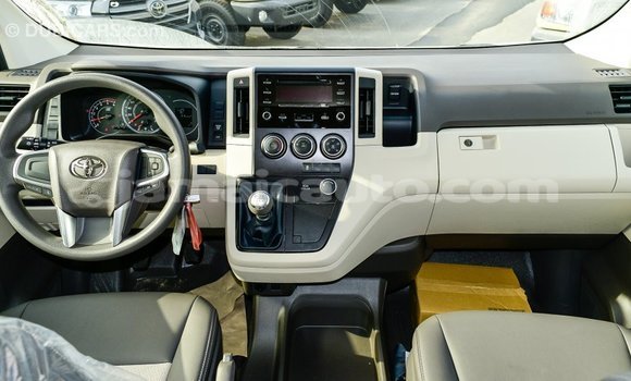 Buy Import Toyota Hiace White Car in Import - Dubai in Clarendon Buy Import Toyota Hiace White Car in Import - Dubai in Clarendon