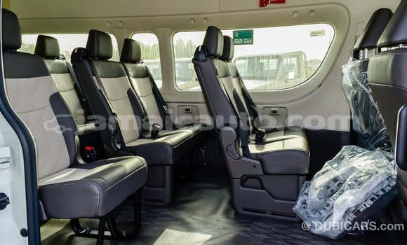 Buy Import Toyota Hiace White Car in Import - Dubai in Clarendon Buy Import Toyota Hiace White Car in Import - Dubai in Clarendon