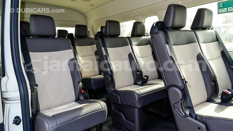 Big with watermark toyota hiace clarendon import dubai 2775