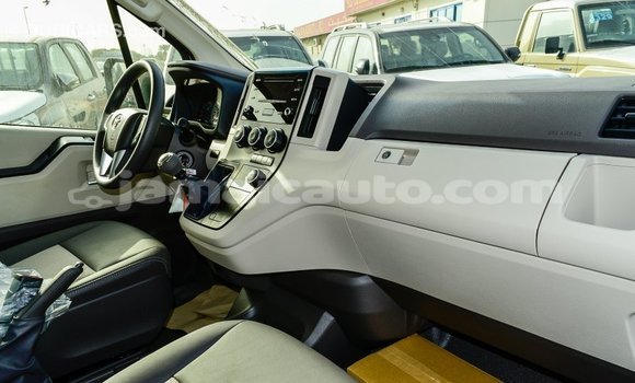 Buy Import Toyota Hiace White Car in Import - Dubai in Clarendon Buy Import Toyota Hiace White Car in Import - Dubai in Clarendon