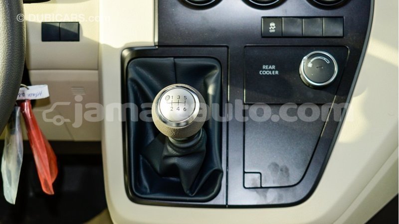 Big with watermark toyota hiace clarendon import dubai 2775