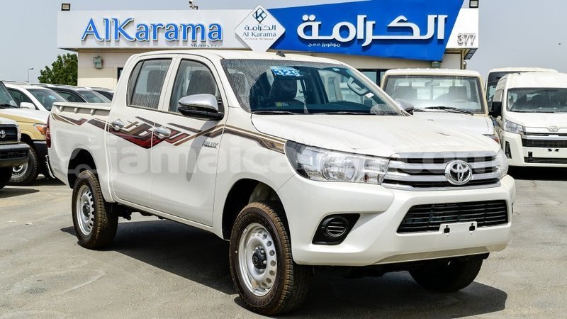 Big with watermark toyota hilux clarendon import dubai 2777