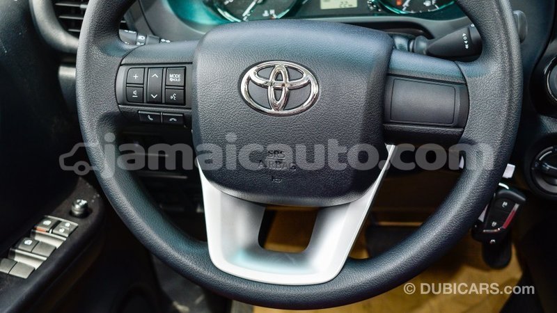 Big with watermark toyota hilux clarendon import dubai 2777