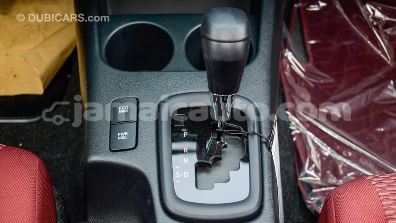 Big with watermark toyota hilux clarendon import dubai 2777