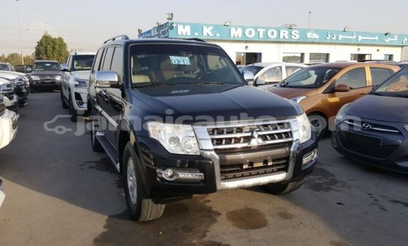 Acheter Import Voiture Mitsubishi Pajero Noir à Import - Dubai, Clarendon Acheter Import Voiture Mitsubishi Pajero Noir à Import - Dubai, Clarendon