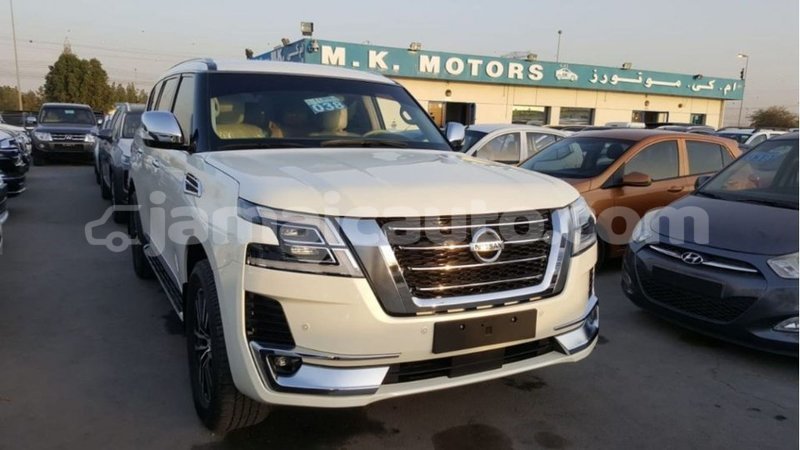 Big with watermark nissan patrol clarendon import dubai 2780