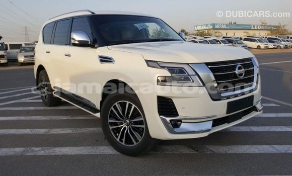 Acheter Import Voiture Nissan Patrol Blanc à Import - Dubai, Clarendon Acheter Import Voiture Nissan Patrol Blanc à Import - Dubai, Clarendon