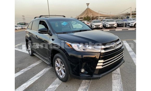 Acheter Import Voiture Toyota Highlander Noir à Import - Dubai, Clarendon Acheter Import Voiture Toyota Highlander Noir à Import - Dubai, Clarendon